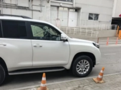 Эвакуатор увез на штраф-стоянку машину инвалида, остальные авто остались