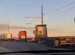 Большегрузы испытывают терпение жителей Новороссийска 