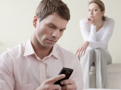 Без телефона и без денег оставил новороссиец новую знакомую