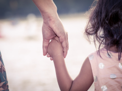 «Тетя ведет меня к дедушке»: в Кабардинке пытались украсть пятилетнюю девочку 