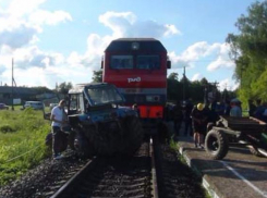 Прокуратура: водитель трактора сам направил его под поезд Новороссийск - Воркута