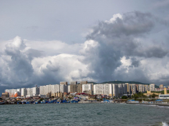 Погода в Новороссийске: прохладный и облачный четверг