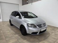 Товар дня Volkswagen Golf Plus за 650.000 ₽ в ALM AUTO в Новороссийске