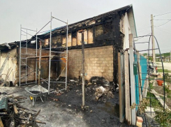 Пожар лишил дома семью с 5-ю детьми в Новороссийске