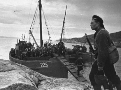 Новороссийск 75 лет назад: один боец вытащил из воды четверых раненых