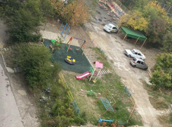 Не о такой детской площадке мечтали жители Новороссийска 