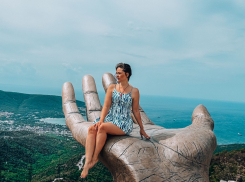 «Позолоти ручку»: арт-объект в Геленджике стал местом поборов