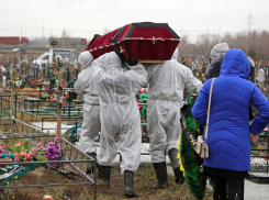 В России новый антирекорд: смертность от ковида в стране растет с каждым днем