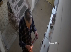 Житель Новороссийска поджег почтовый ящик в жилом доме