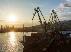 Зарубежное судно нарушило границы порта Новороссийска 