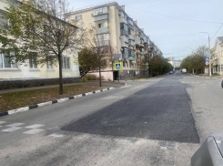 «Как после бомбежки»: новороссийцы не оценили старания «АТЭКа» на Суворовской 
