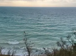 Холодрыга с дождем окружила новороссийцев