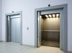 Ещё одна фобия: лифт не на шутку испугал новороссийцев 