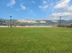 Погода в Новороссийске: медленно, но пекло уходит 