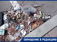 Жительницу Новороссийска шокировала свалка шприцов у одной из лучших школ города 