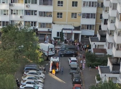 Страшный взрыв в жилом доме Новороссийска: пострадали подростки, один погиб