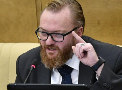 Виталий Милонов предложил запретить снимать фильмы про счастливых холостяков «за 40»