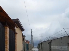 Грязь, лужи и газ разделили новороссийцев на два лагеря 