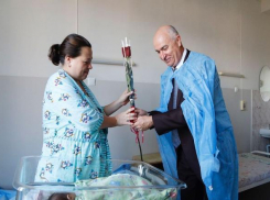 Рождённым в День Новороссийска вручили медали