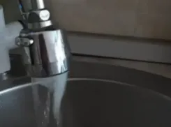 «Газировка» потекла из крана у новороссийцев после ремонта сетей