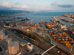 Какая зарплата была у новороссийцев в 2020 году: официальные данные по отраслям