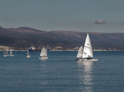 В морском порту Новороссийска запретили маломерные суда и водолазные спуски ночью