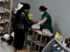 Ловкость рук и никакого мошенничества: жительницу Новороссийска обманули на 2000 рублей