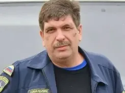 Замерзающую женщину выручили из беды спасатели Новороссийска