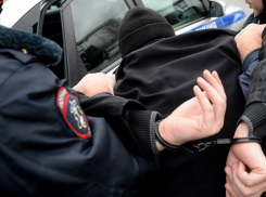 Рейс «Воронеж-Новороссийск-за решетку»: полицейские Новороссийска поймали мужчину в федеральном розыске 