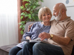 По пять тысяч рублей предложили выплачивать депутаты ко Дню пожилого человека