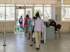 Будут ли повышать безопасность в школах Новороссийска после стрельбы в Ижевске 