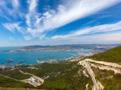 Дождь все еще возможен, но стабильные + 23 днем радуют новороссийцев