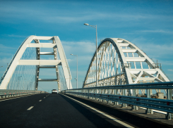 Едут-не доедут: часть Крымского моста закрыли для новороссийцев 