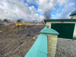 Новороссиец обнаружил нарушения в ходе строительства пристройки к школе №28
