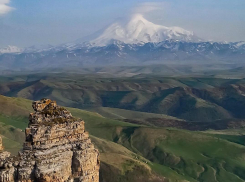 Прекрасные виды и смена обстановки: чем себя порадовать в День туризма
