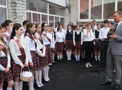 Родителей не пустили на «Последние звонки»: глава Новороссийска велел проработать вопрос «глубоко и детально»