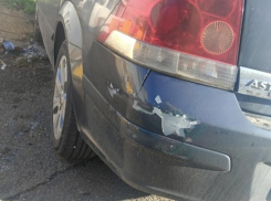 Новороссиец ударил чужую машину и скрылся «в закат» 