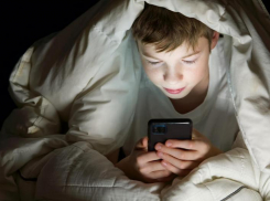 После 22:00 - без смартфона: на Кубани введут «цифровой комендантский час» для детей
