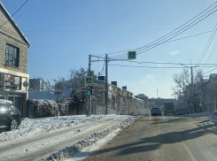 «Полностью чистить улицу не надо?» - житель Новороссийска возмутился подготовкой к зиме 