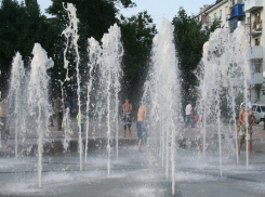 Высохли фонтаны: только после распоряжения главы в Новороссийске начали чистить фонтаны