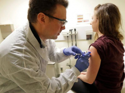 Названо время начала массовой вакцинации новоросиицев от коронавируса