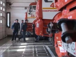 Ночной пожар в Сочи уничтожил два частных дома в Кудепсте