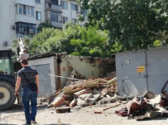Выглянул в окно – гаража нет! В Новороссийске сносят самострои