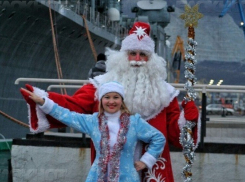 Новороссиец Максим Оганесян лидер в голосовании среди дедов Морозов Кубани