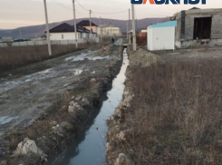 Новороссийцу предложили «облагородить» ливнёвку за свой счёт 