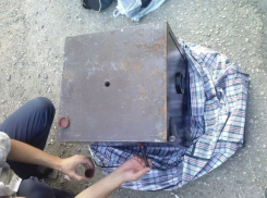 Прохожий самостоятельно задержал подозреваемого в крупной краже в Новороссийске