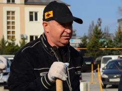 «Не принудительно вы сюда пришли», - глава Новороссийска с задором дал старт субботникам 
