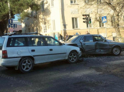 Новороссийск окрасился в красный на карте пробок из-за ДТП