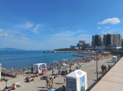 Черное море проигрывает Азовскому? Россияне скупают туры на самое мелкое в мире море