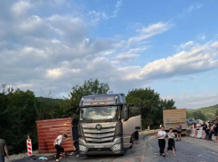 Ночная авария с фурами под Новороссийском раскрыла неожиданный факт